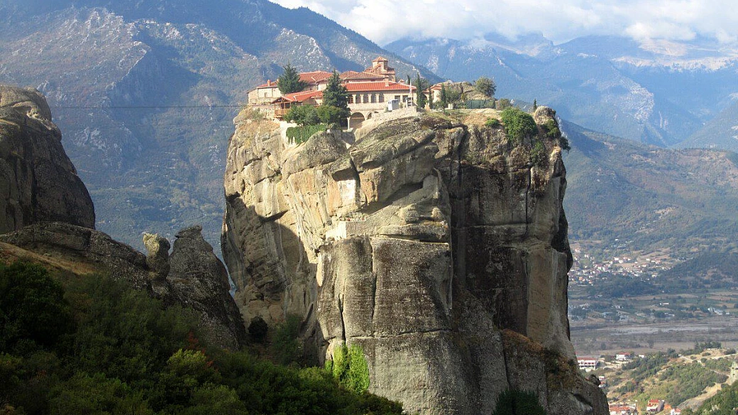 le meteore e i monasteri sospesi