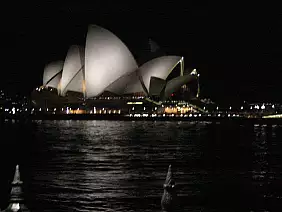 hamilton-island-esy9d