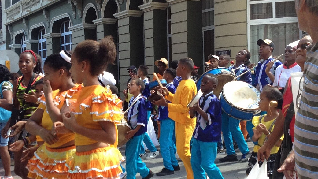cuba, l'isola dei colori e della gioia di vivere