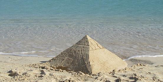 piramide a hurghada