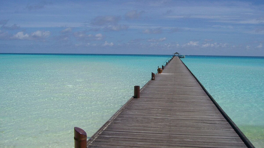 holiday island…..”una sbirciatina al paradiso…”