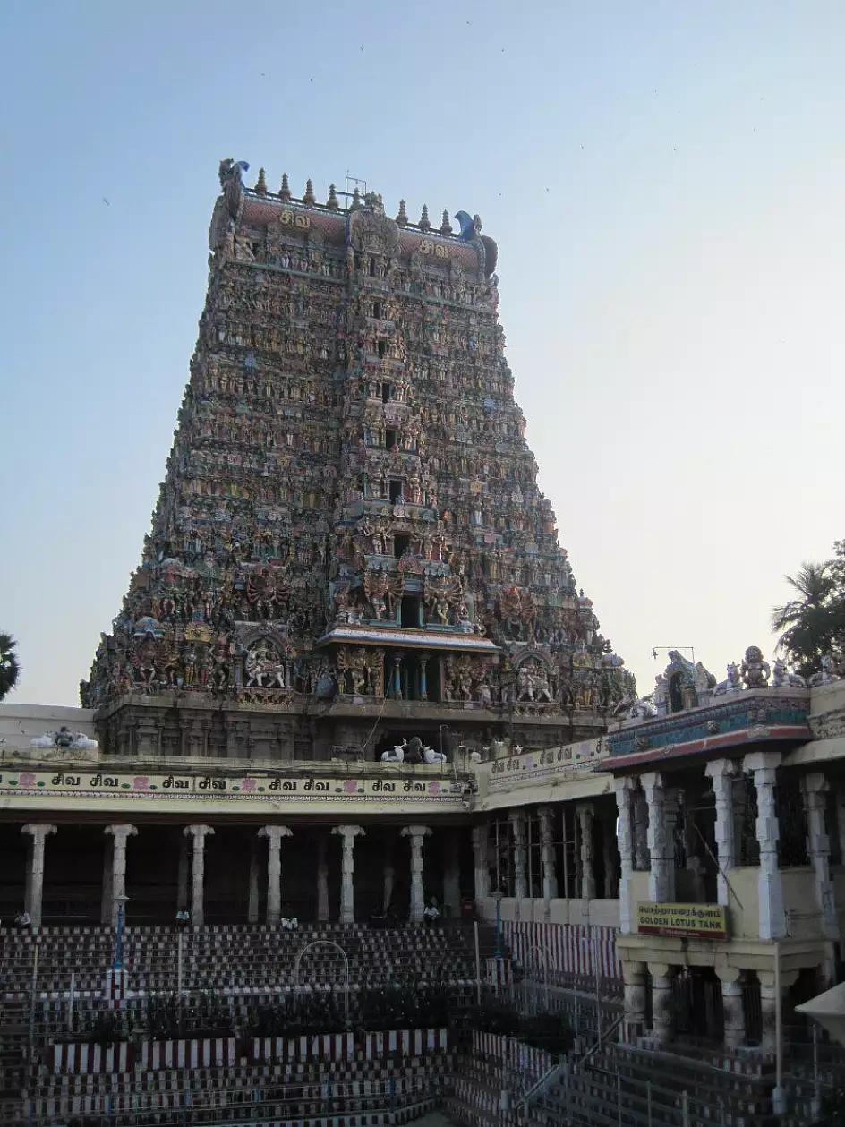 madurai, gopuram variopinta del grande tempio