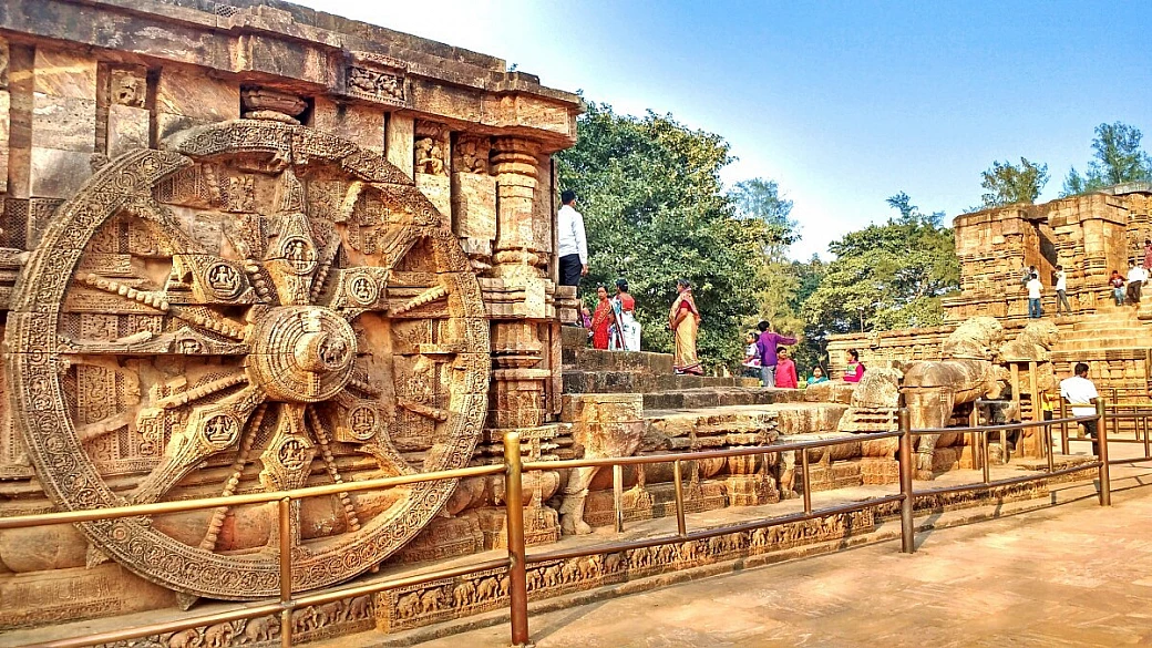 i templi dell’india orientale, calcutta e le popolazioni tribali dell’orissa