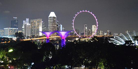 Singapore di notte