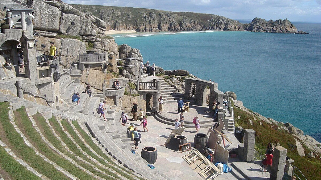 due famiglie, una settimana e un pulmino da londra alla cornovaglia