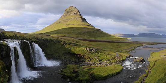 Viaggio family in Islanda, la terra delle cascate