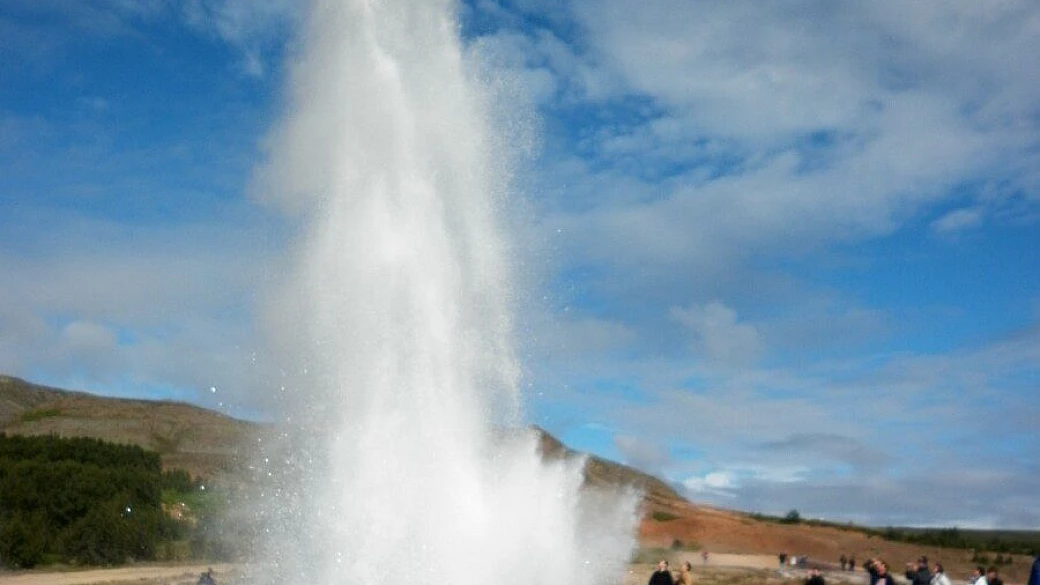 viaggio on the road in islanda