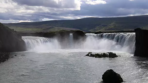 viaggio family in islanda, la terra delle cascate