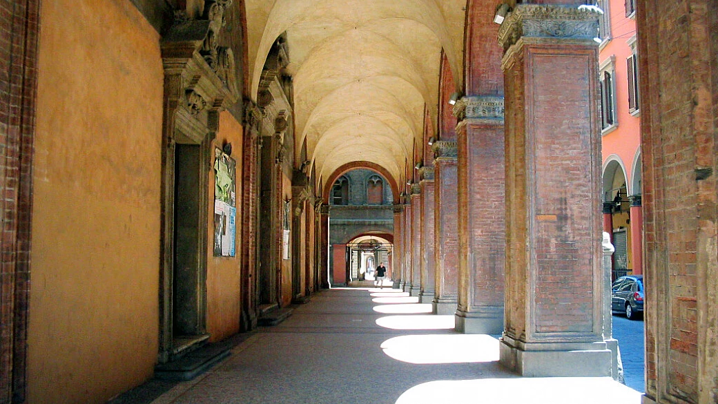 la rossa, la dotta, la grassa