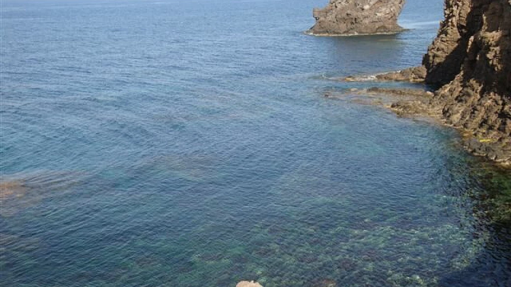 isola di ustica e palermo