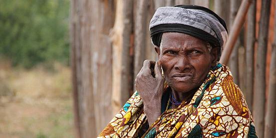 Anziana di Kisinga di Tanzania