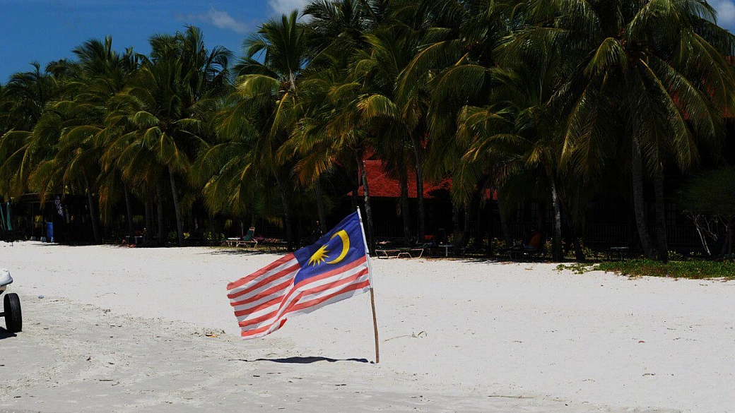 fuga a singapore, malesia e thailandia