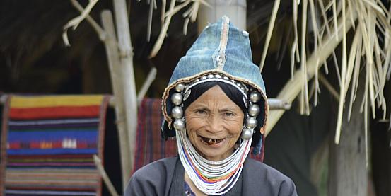donna della akha tribe   myanmar
