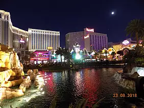 las-vegas-themepark-8vxax