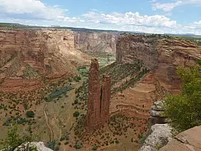 las-vegas-themepark-ak7nc