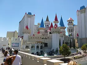 las-vegas-themepark-gbzdy
