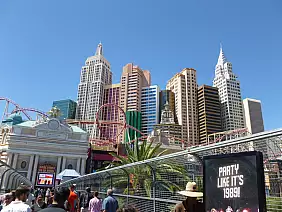 las-vegas-themepark-jf65r