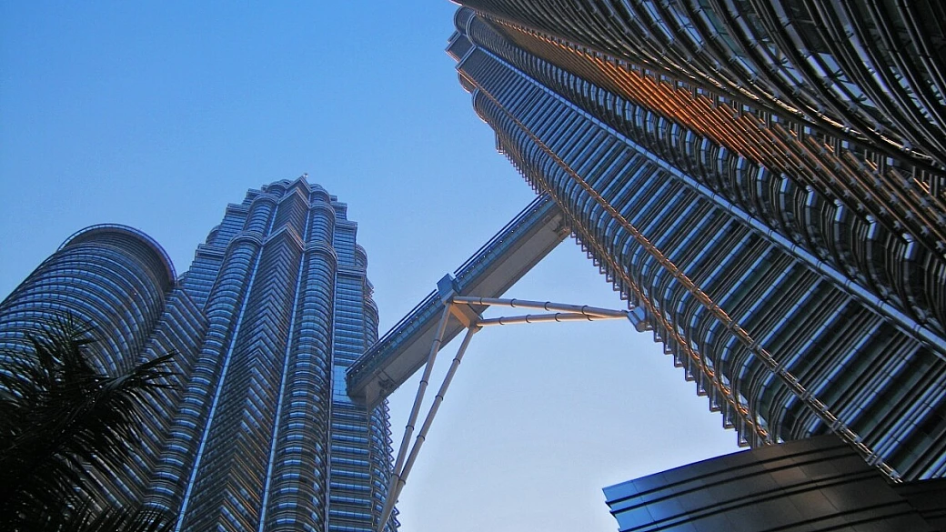 doha, kuala lumpur, bali e singapore