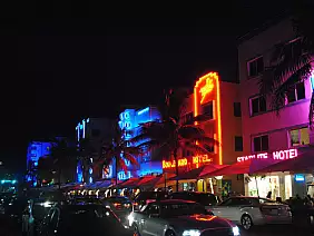 mallory-square-key-west-panorama-axuf9