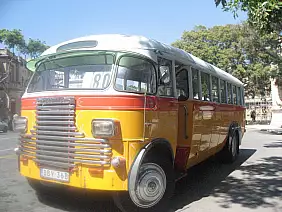 malta-passeggiata-q7q9m