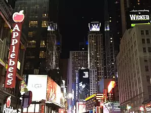 times square 32