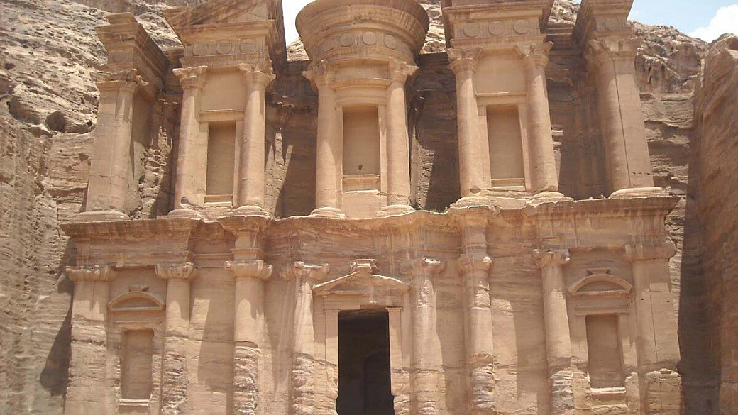 giordania, arte, mare e deserto