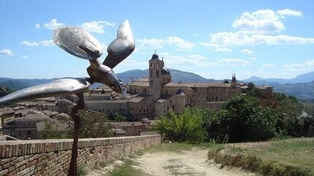 fuga verso le marche