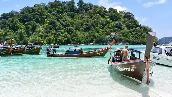 thailandia: koh lipe, piccolo isolotto tropicale nel mar delle andamane