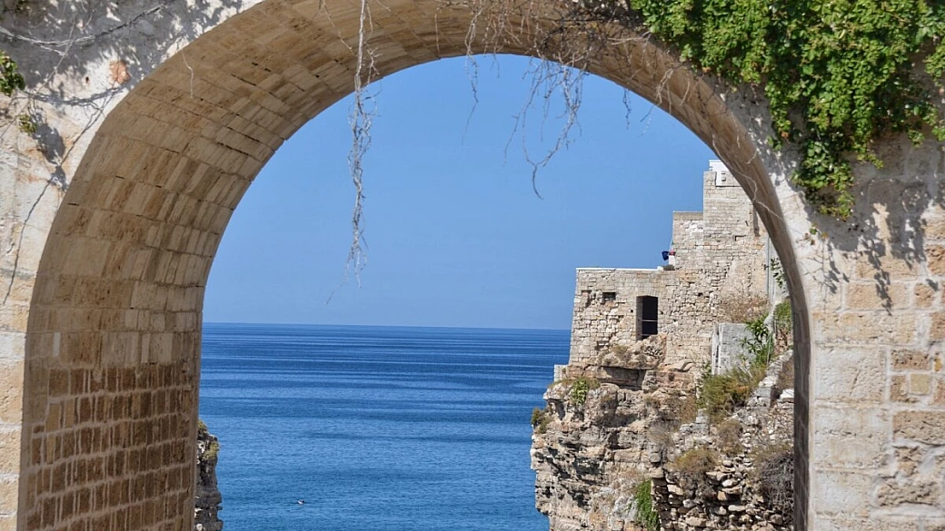 viaggio in puglia: tour tra borghi, città d’arte, mare e spiagge