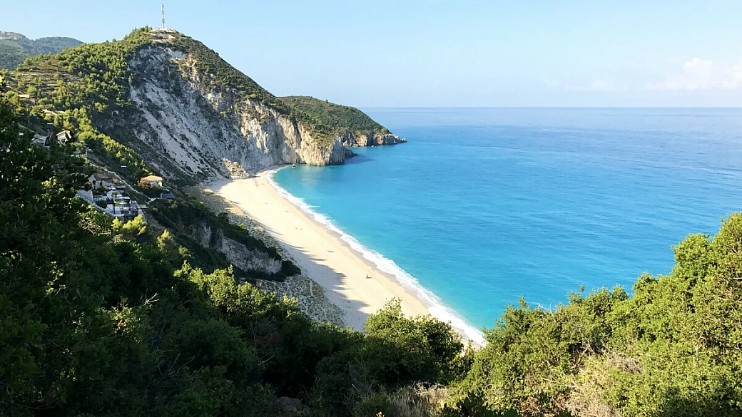 lefkada: l'isola dove il mare incontra la montagna