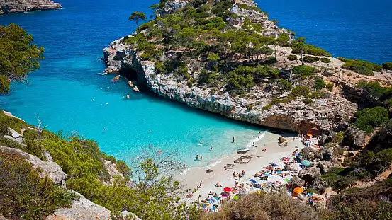top 100 spiagge: le più belle del mediterraneo