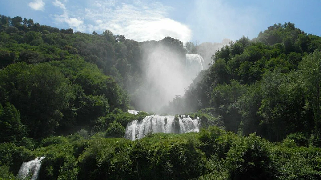 marmore, ponte del primo maggio in camper