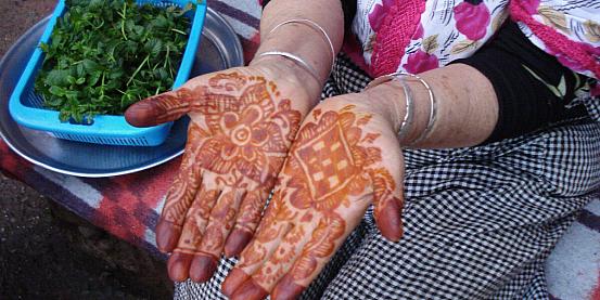 mani di donna berbera - marocco