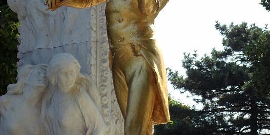 La statua a Strauss