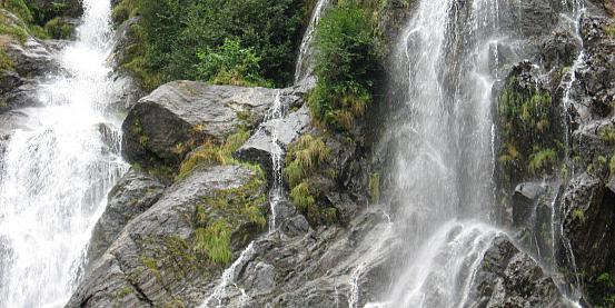 valle dei molini di tures-cascata