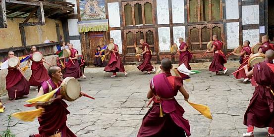 monaci danzanti