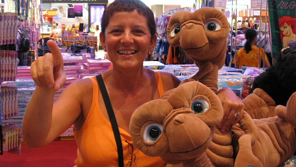 singapore: please, mind the gap