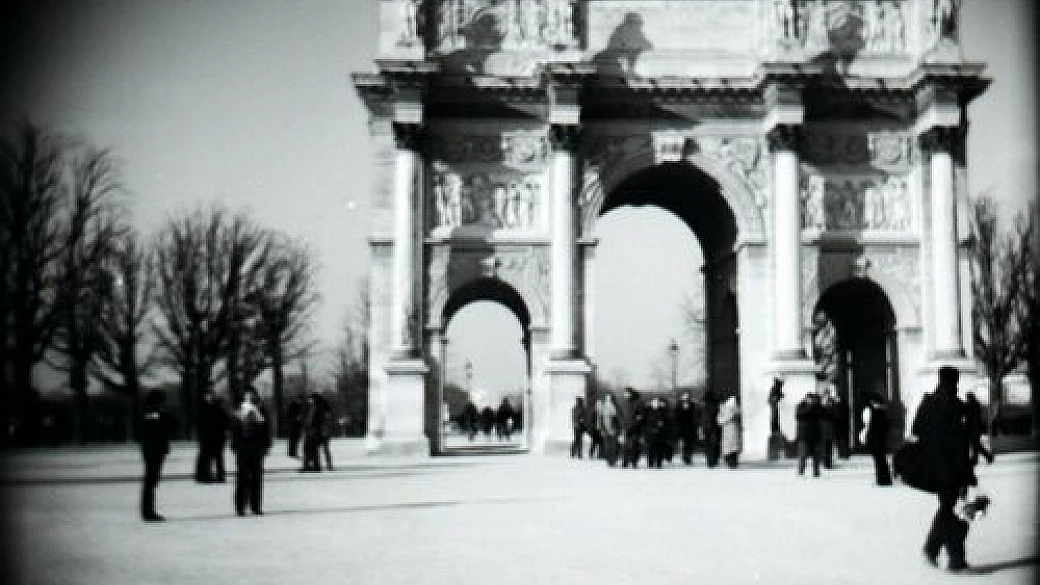 romanticamente e multiculturalmente parigi