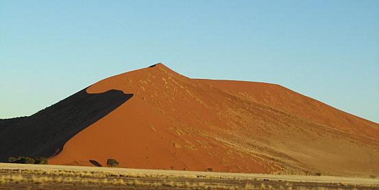 namibia, un deserto sotto una volta celeste