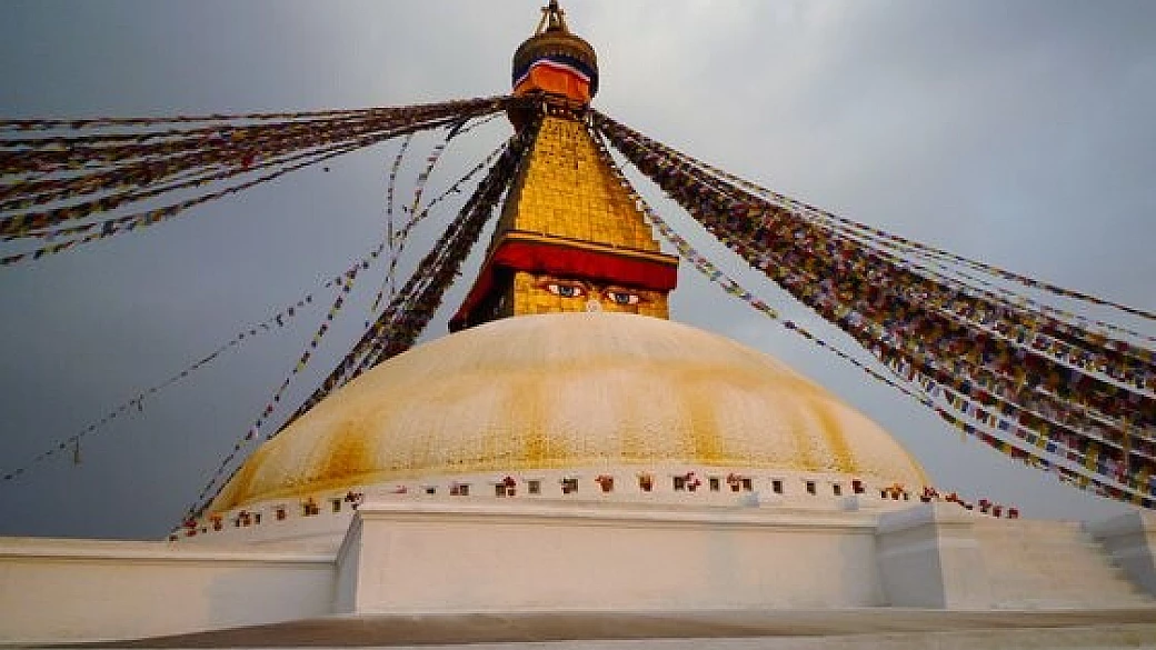 sotto ai cieli del nepal
