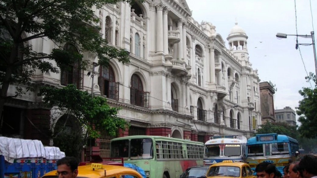 3 donne a calcutta e nepal