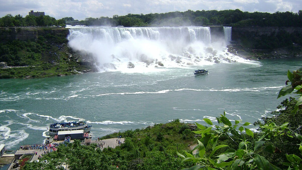 great lakes & yellowstone