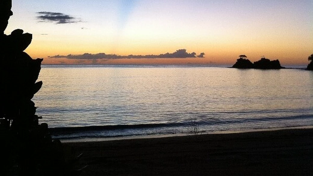 madagascar on the road, fly and drive