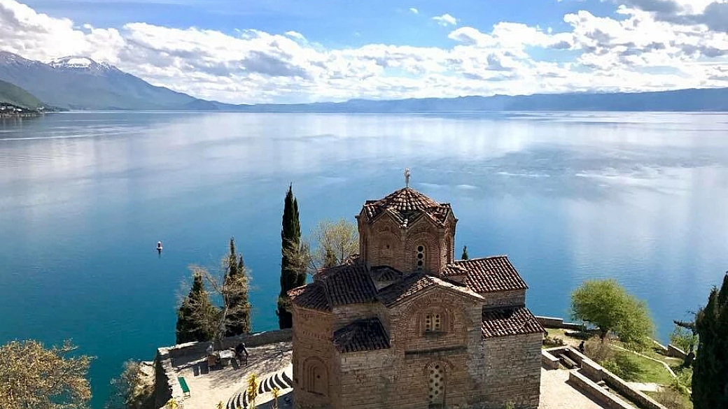 da cracovia ad atene on the road: un incredibile gran tour dell’europa