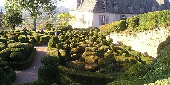 i favolosi giardini di marqueyssac e l'arte topiaria