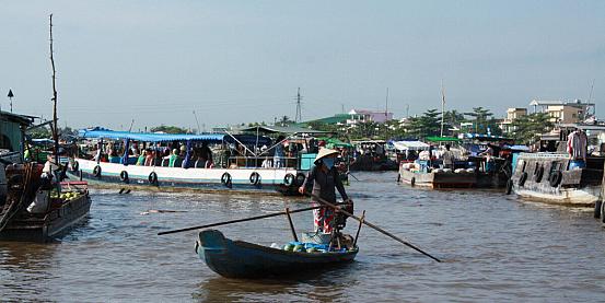 mercato galleggiante di can tho