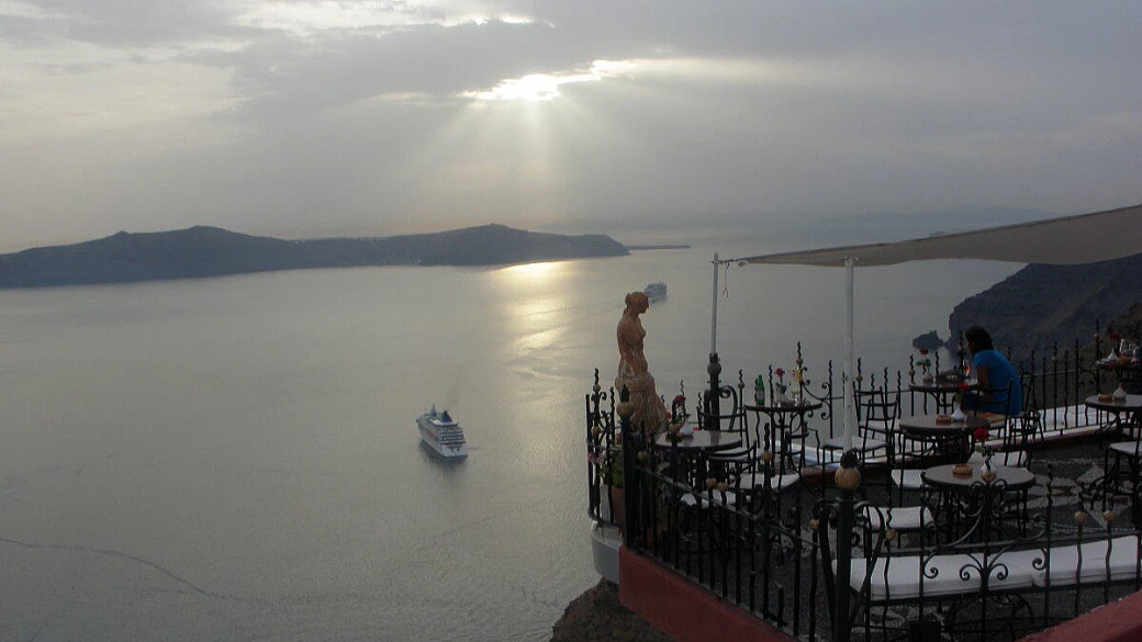 tra il bianco ed il blu di santorini