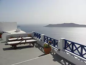 santorini-2-m352u