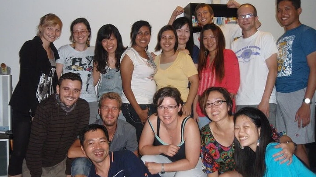 couchsurfing a singapore