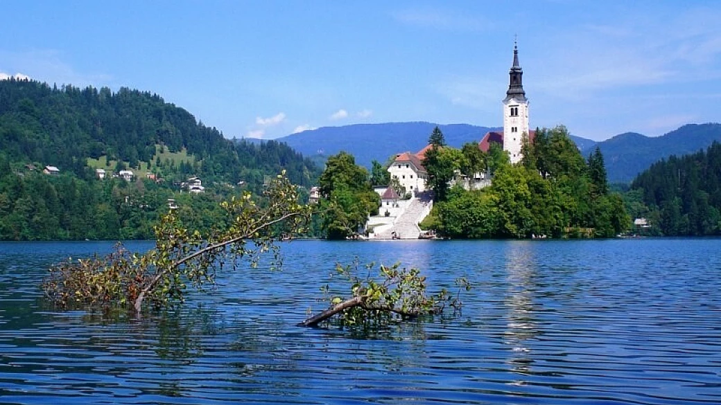 di roccia e di acqua